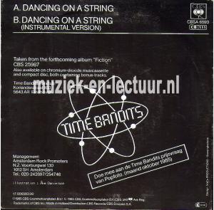 Dancing on a string - Dancing on a string (intr.)
